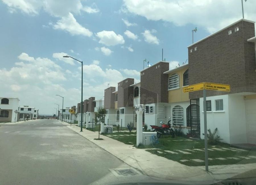 Casa en Renta en Santiago Tianguistenco de Galeana, Tianguistenco, Edo de México (1)