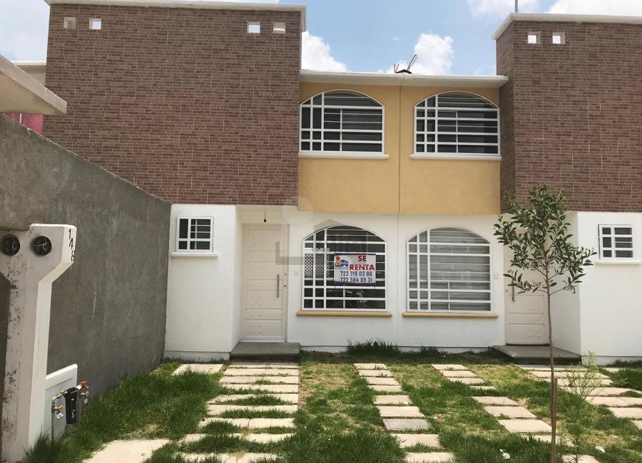 Casa en Renta en Santiago Tianguistenco de Galeana, Tianguistenco, Edo de México (2)