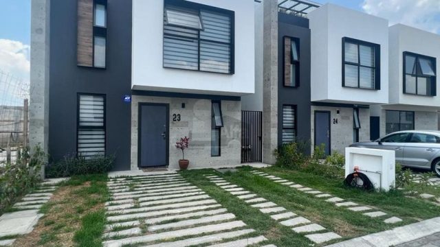 Casa en Renta en condominio en renta en Cruz de la Misión, Calimaya, Edo de México (2)