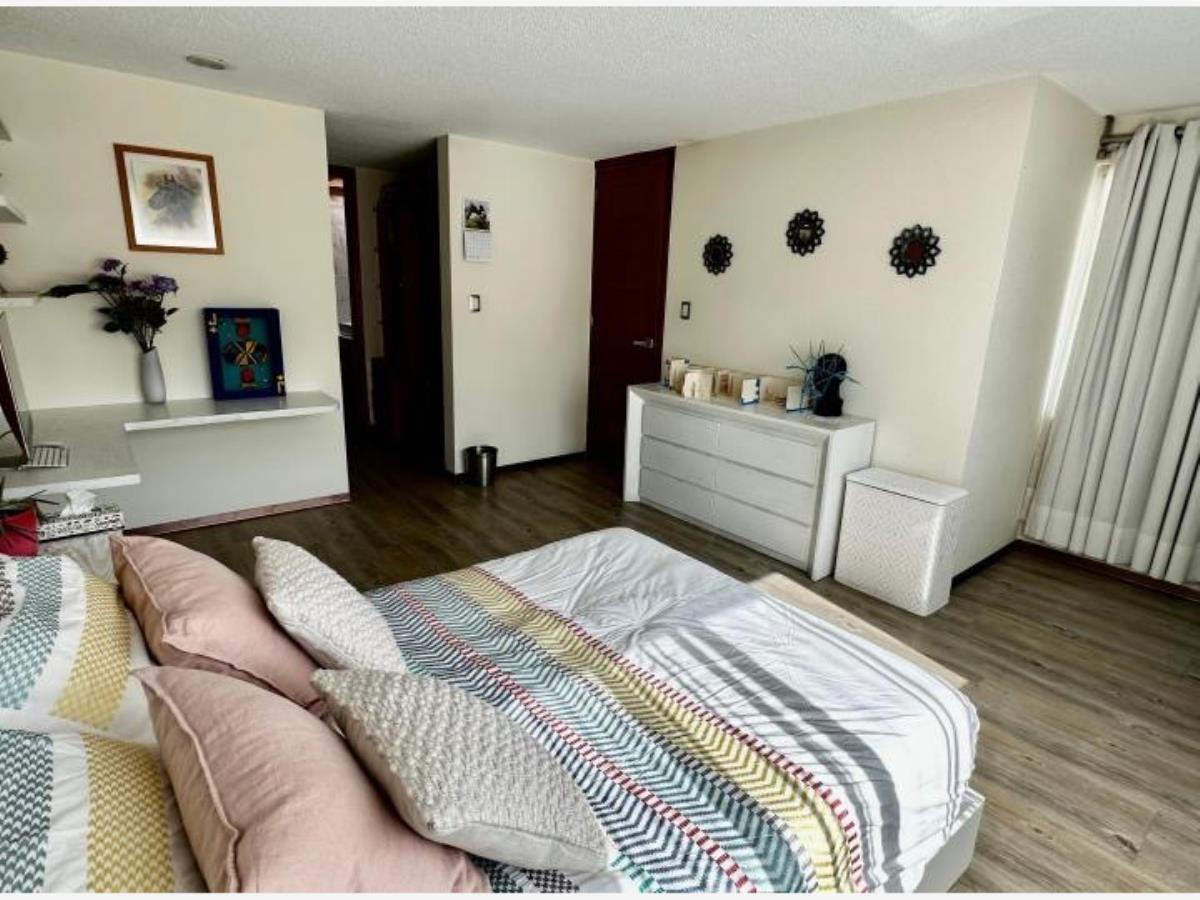 Casa en Venta en Jardines del Pedregal de San Angel Coyoacan CDMX (1)