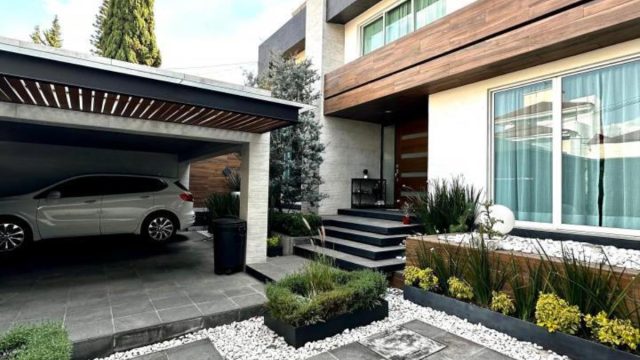 Casa en Venta en Jardines del Pedregal de San Angel Coyoacan CDMX (2)