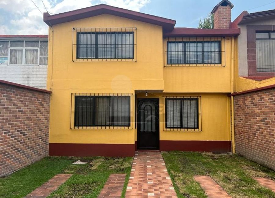 Casa en renta en Casa Blanca, Metepec, Edo de México (2)