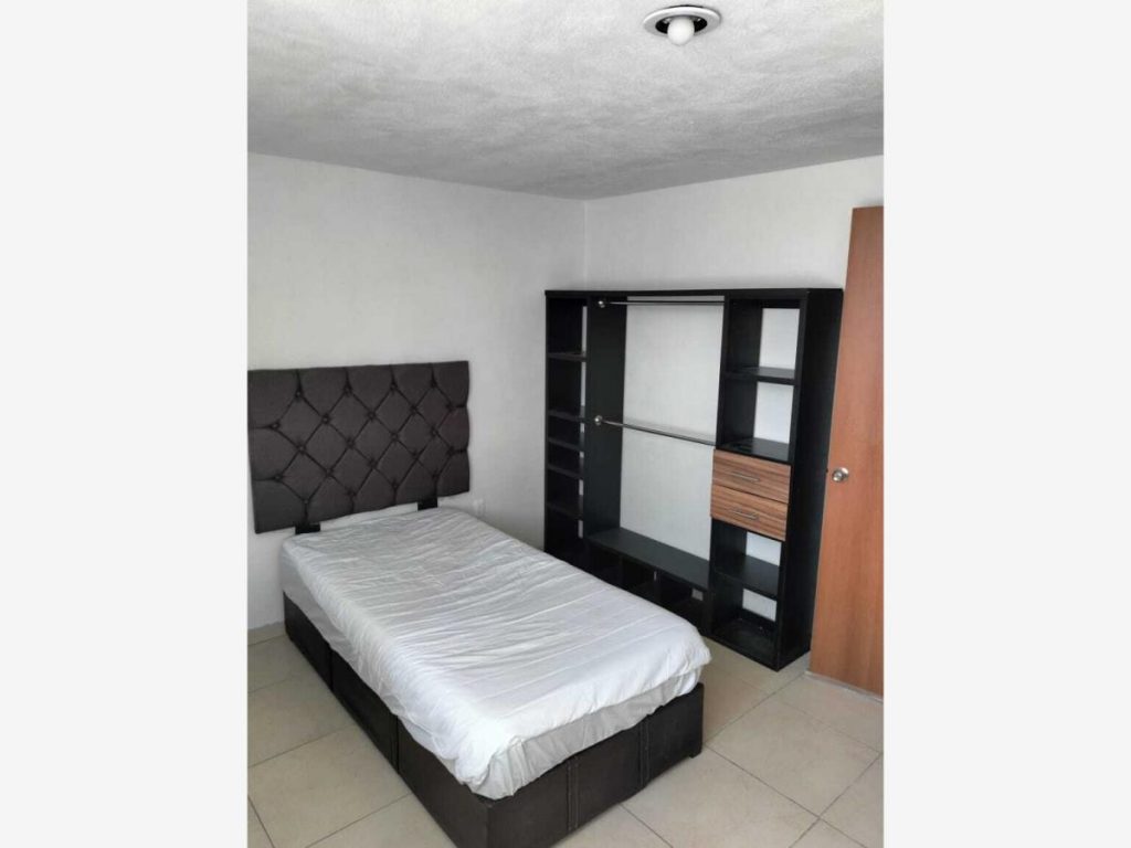 Departamento en Renta en Colinas de San Pablo Queretaro (2)