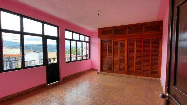 Amplia Casa en Venta uso comercial o habitacional en Comitan Chiapas (5)