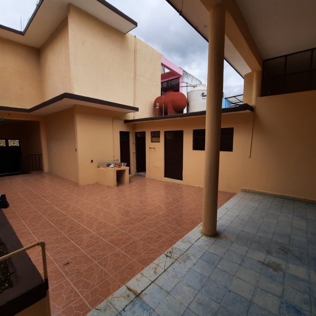 Amplia Casa en Venta uso comercial o habitacional en Comitan Chiapas (8)