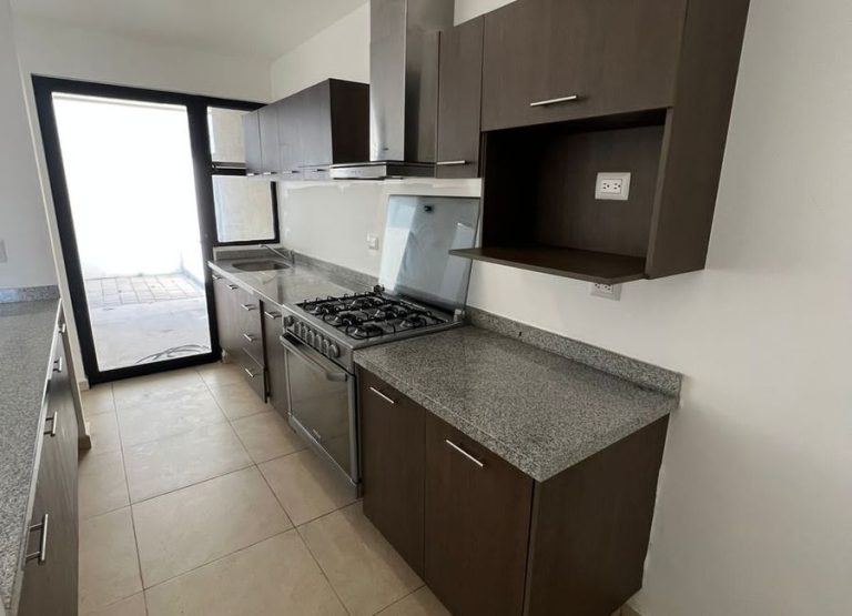 CASA EN RENTA EN EL REFUGIO QUERETARO 3 RECAMARAS EN PRIVADA Queretaro