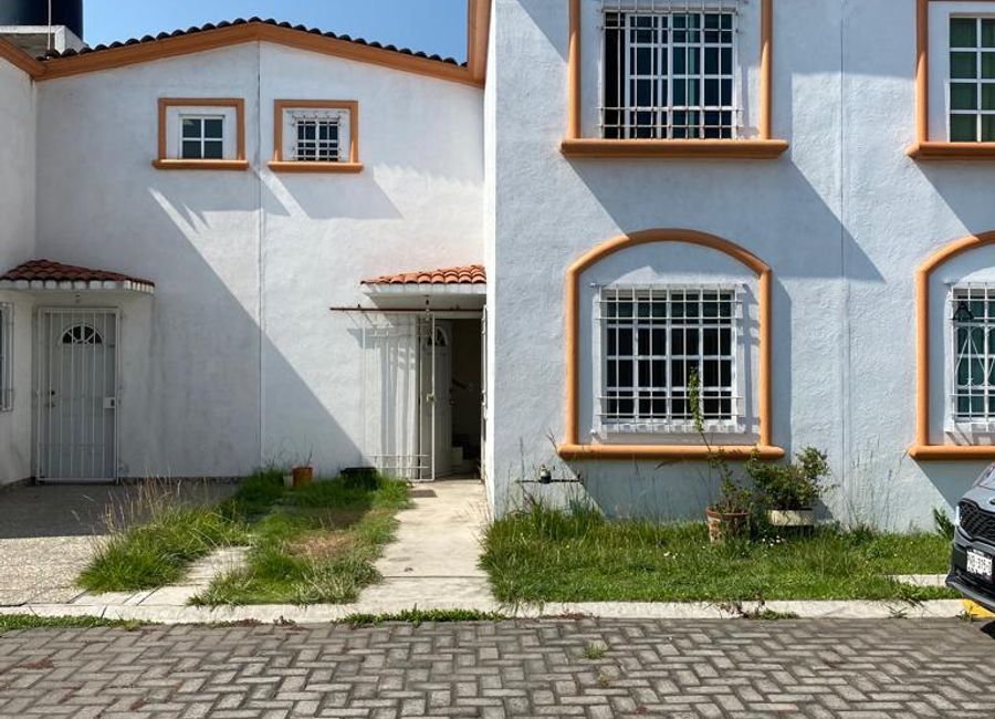 CASA EN RENTA EN FRACCIONAMIENTO EN VILLAS SANTORINI, SAN MATEO OTZACATIPAN