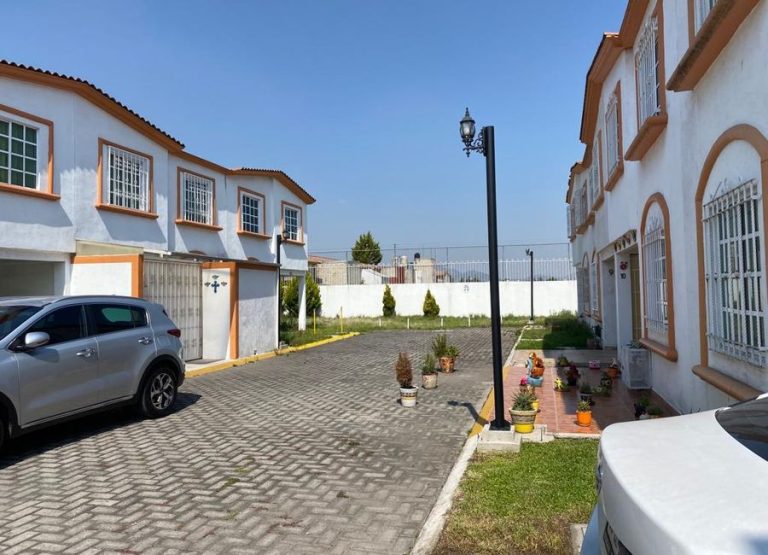CASA EN RENTA EN FRACCIONAMIENTO EN VILLAS SANTORINI, SAN MATEO OTZACATIPAN Estado de Mexico