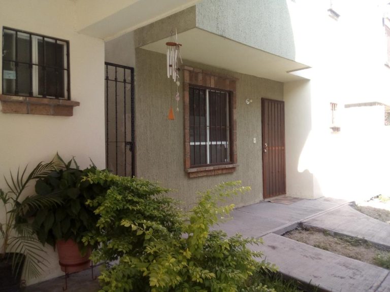 CASA EN RENTA Privada San Carlos Guadalupe Nuevo Leon