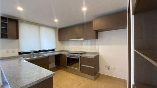 Casa en Renta 2 recamaras sala de TV estudio jardin privado Zakia Queretaro4