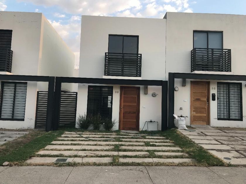 Casa en Renta Adamar Coto Marevna (coto 7), Av. Adamar, Jalisco, México