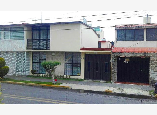 Casa en Renta en Barrio San Sebastian Toluca Estado de Mexico (1)