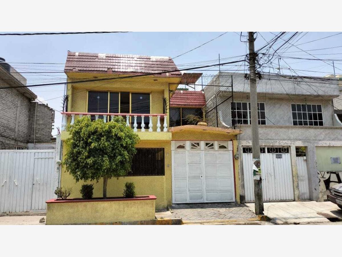 Casa en Renta en Jardines de Morelos Sección Montes Ecatepec de Morelos (1)