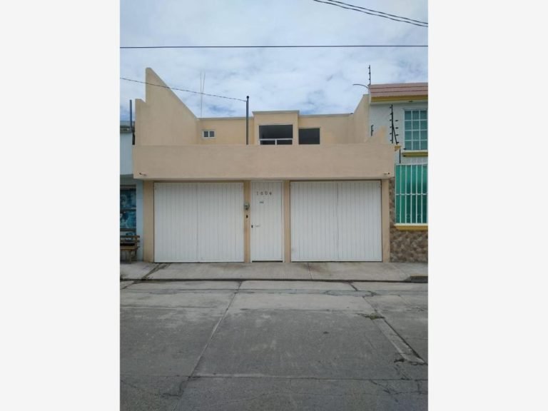 Casa en Renta en Ocho Cedros Toluca Estado de Mexico