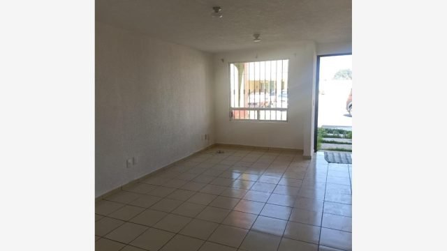 Casa en Renta en San Felipe Tlalmimilolpan Toluca Estado de Mexico (2)