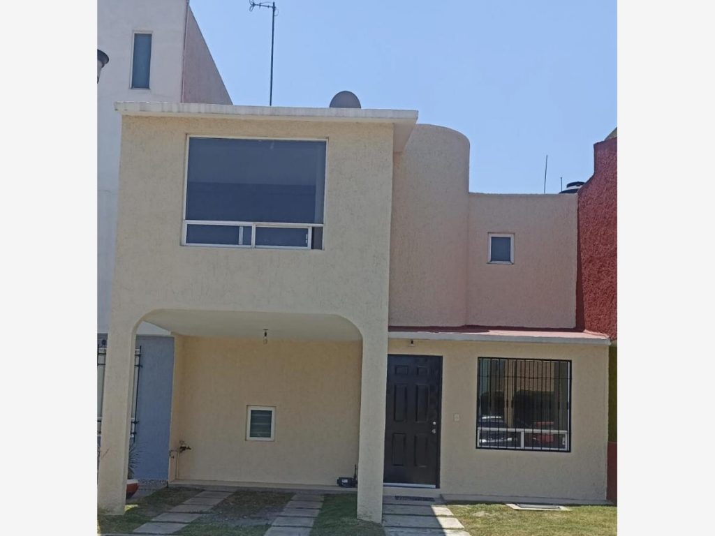 Casa en Renta en San Felipe Tlalmimilolpan Toluca Estado de Mexico (4)