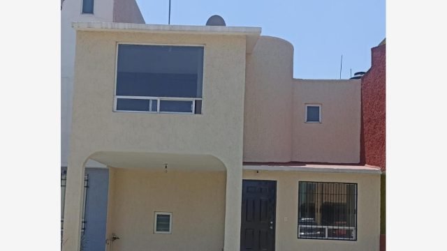 Casa en Renta en San Felipe Tlalmimilolpan Toluca Estado de Mexico (4)