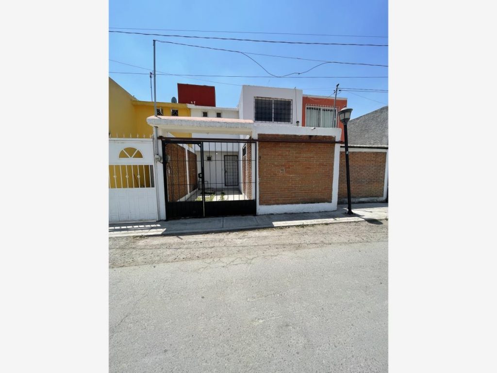 Casa en Renta en Santa Maria Totoltepec Toluca Estado de Mexico (1)