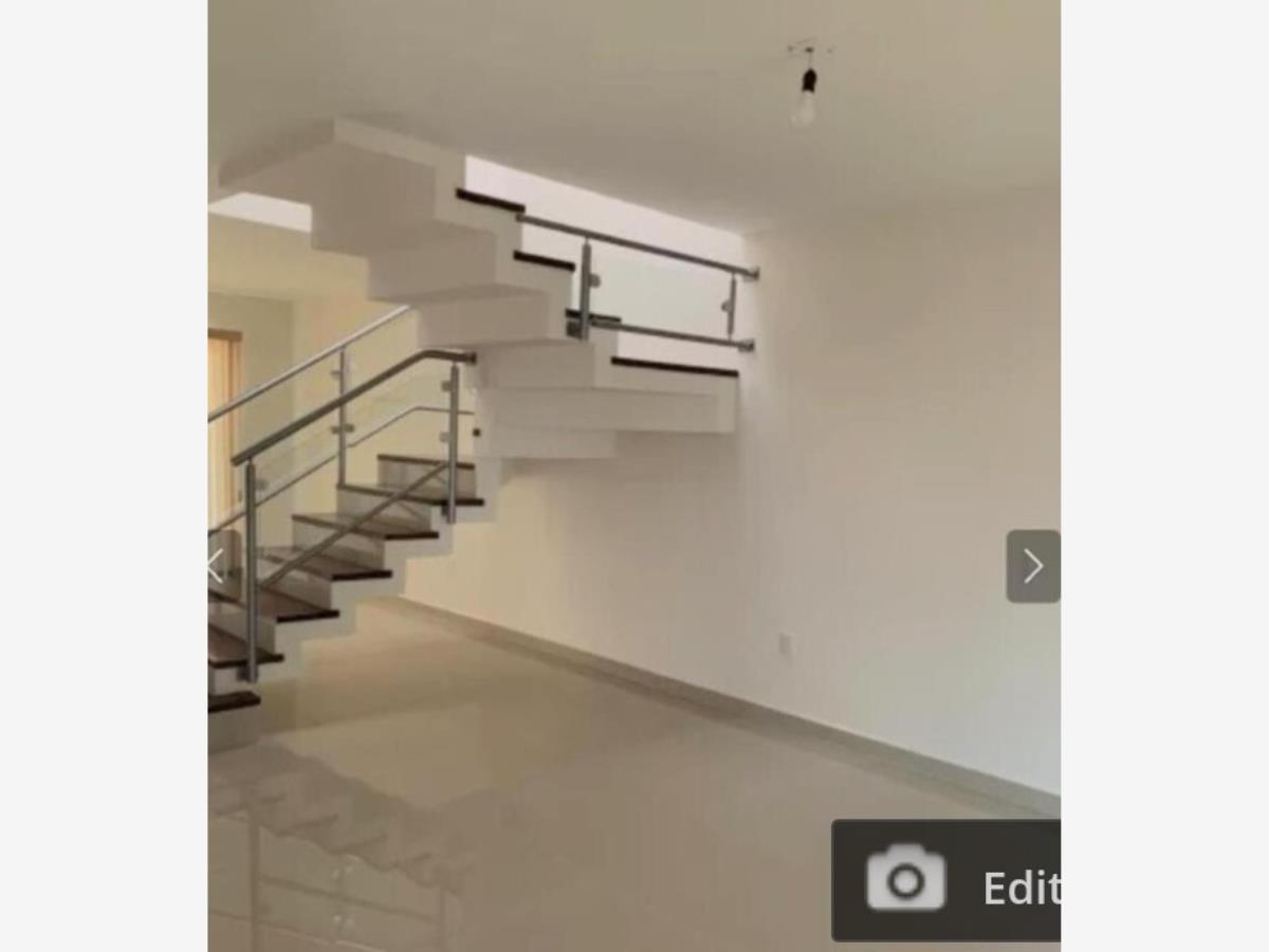 Casa en Renta en Urbano Bonanza Metepec Estado de Mexico (2)