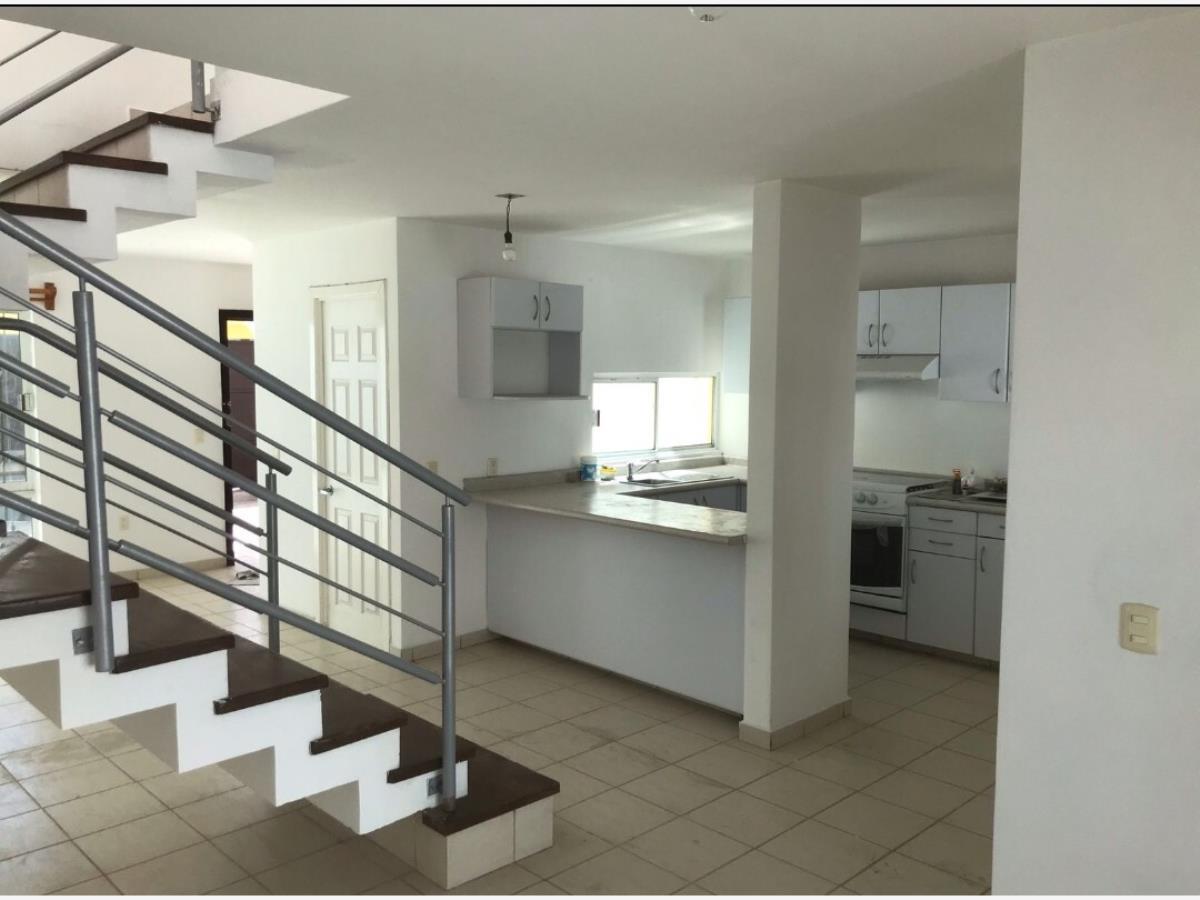 Casa en Renta en Urbano Bonanza Metepec Estado de Mexico (5)
