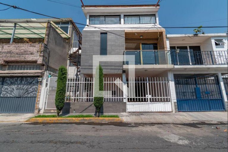 Casa en Renta en Viveros del Valle Tlanepantla de Baz Estado de Mexico