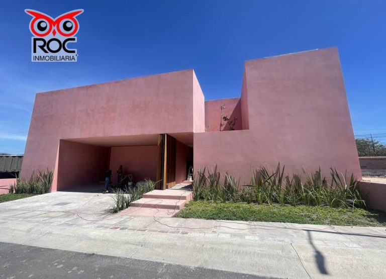 Casa en Renta o Venta en Fracc Altarica Juriquilla, Querétaro