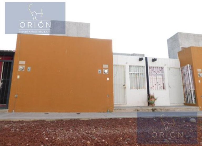 Casa renta Queretaro condominio la Cantera a 6km del parque queretaro 2000