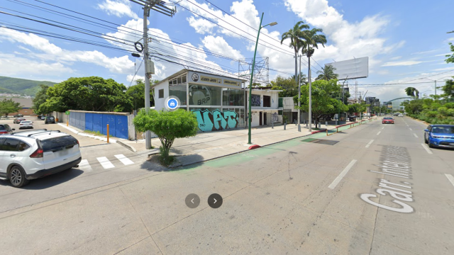 FACHADA TERRENO A UN LADO SAMS 3