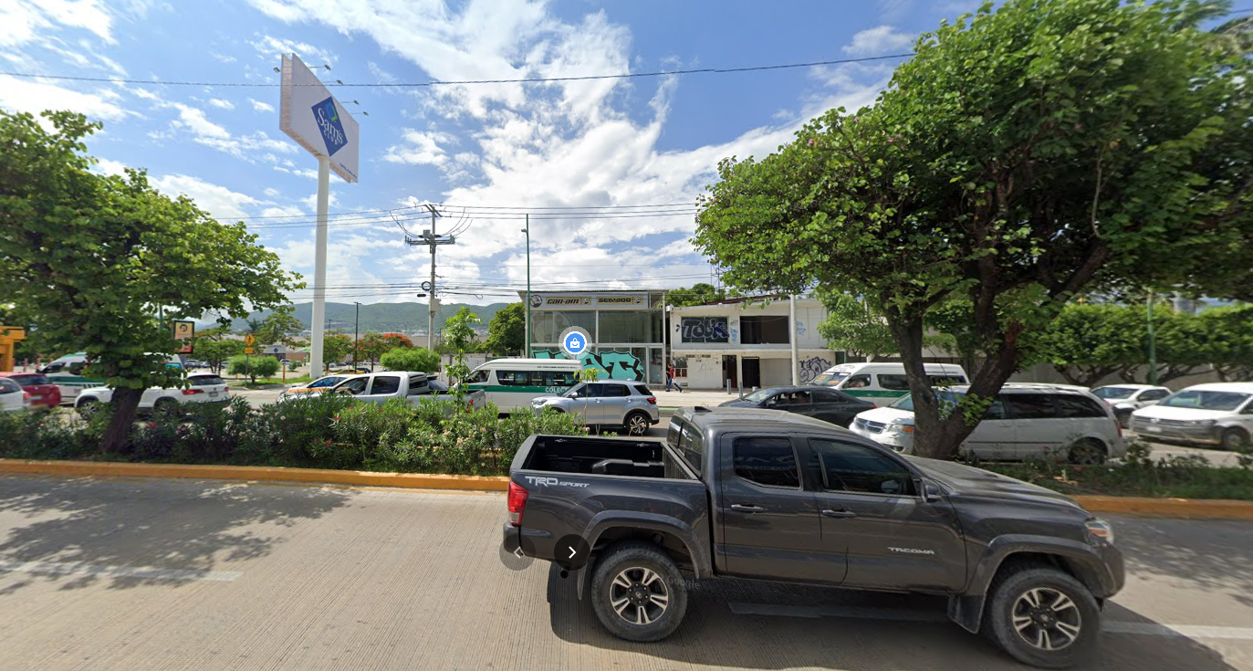 FACHADA TERRENO A UN LADO SAMS 5