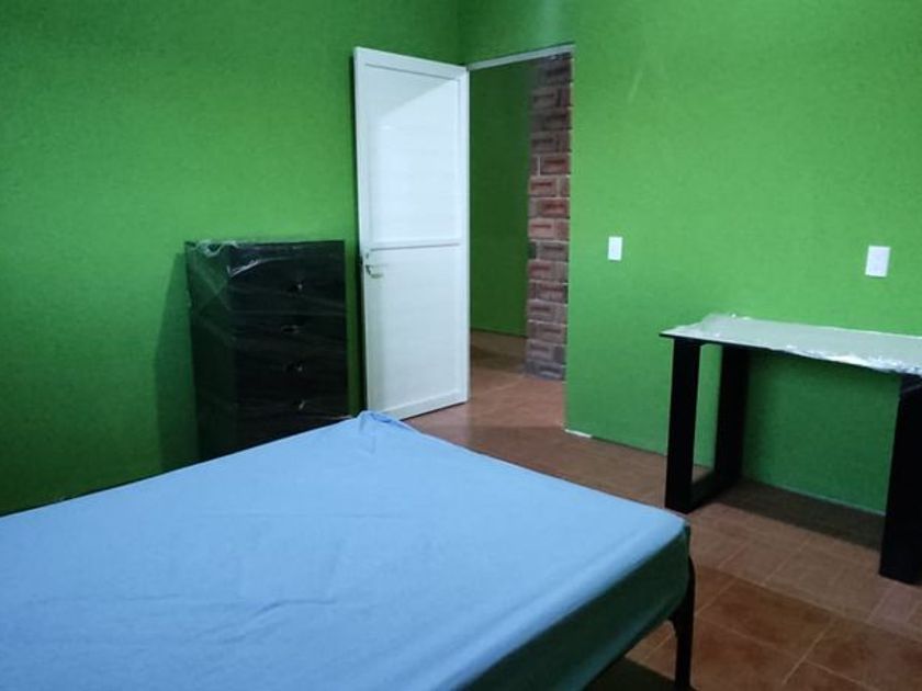 HABITACION EN RENTA POR PLATILLO DE SANTANDER (1)