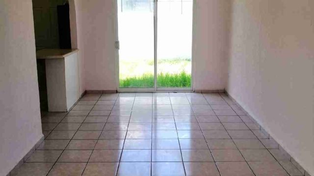 Rento Casa en Fraccionamiento Palmares Con Jardín en Querétaro2