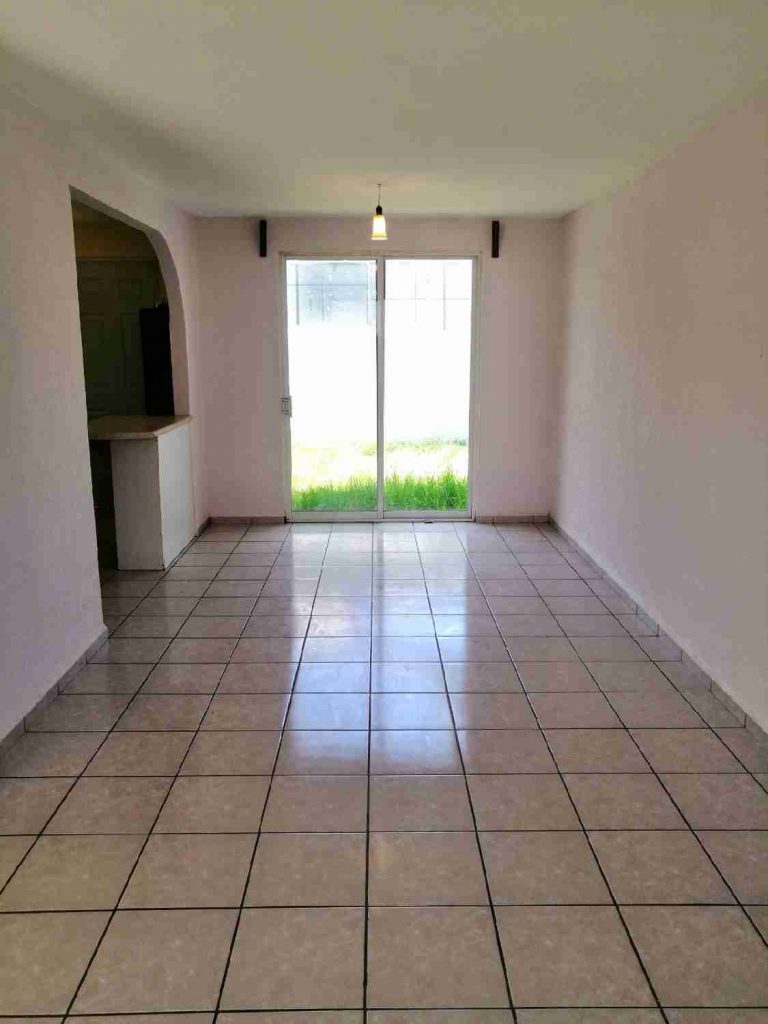 Rento Casa en Fraccionamiento Palmares Con Jardín en Querétaro2