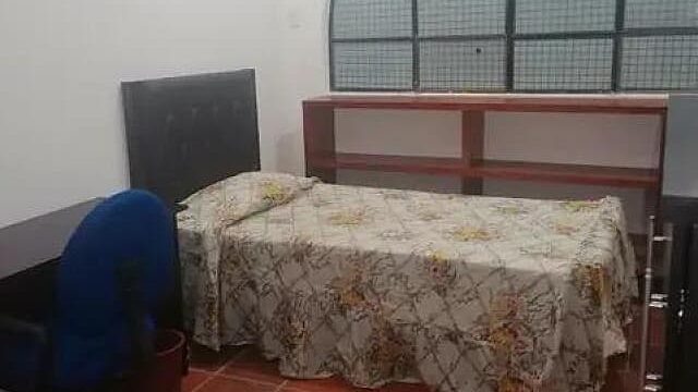 Se renta habitacion