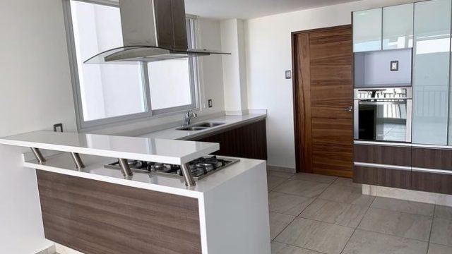 AMPLIO DEPARTAMENTO EN RENTA EN TORRES MARBELLA, EL REFUGIO, QUERETARO (2)