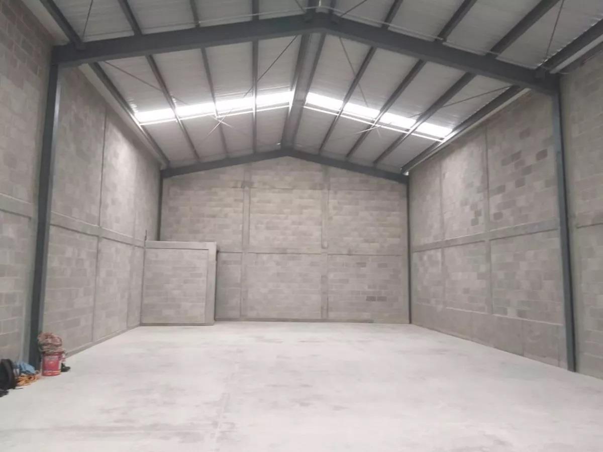 Bodega en Renta 240 M2 en San Pedrito Peñuelas Queretaro (1)