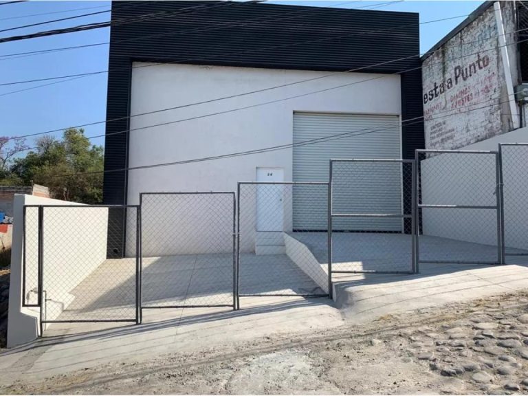 Bodega en Renta 240 M2 en San Pedrito Peñuelas Queretaro