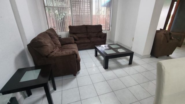 Casa en Renta con 3 Recamaras en Planta Baja, Jardin muy amplio (17)