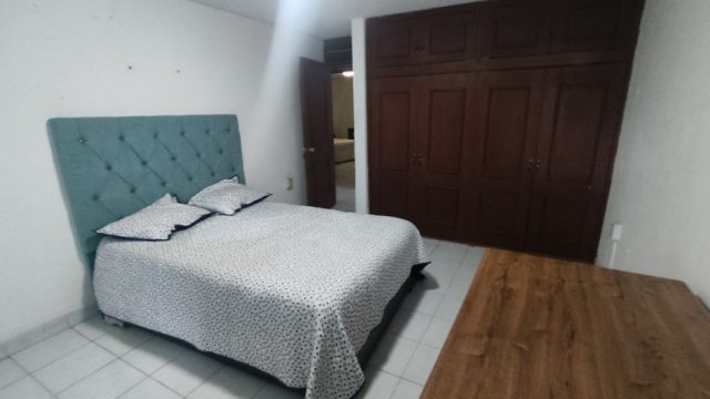 Casa en Renta con 3 Recamaras en Planta Baja, Jardin muy amplio (48)