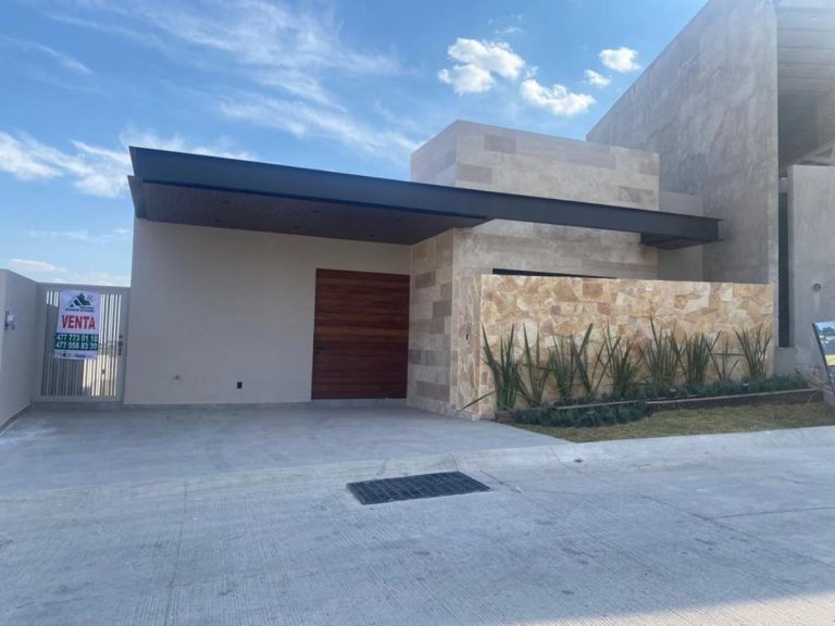 Casa en Venta en el Molino Residencial y Golf en Ganajuato Leon