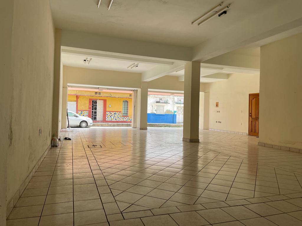En Renta Local Comercial 200 M2 en Tonala Chiapas (8)
