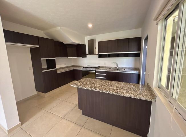HERMOSA CASA EN RENTA EN RESIDENCIAL LA VISTA , QUERÉTARO (3)