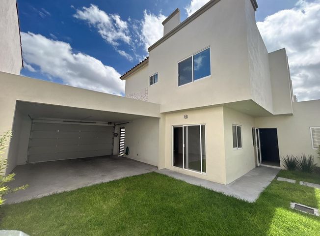 HERMOSA CASA EN RENTA EN RESIDENCIAL LA VISTA , QUERÉTARO (6)