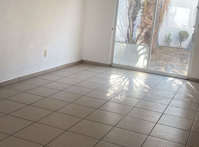 SE RENTA CASA EN CENTRO SUR QUERETARO (9)