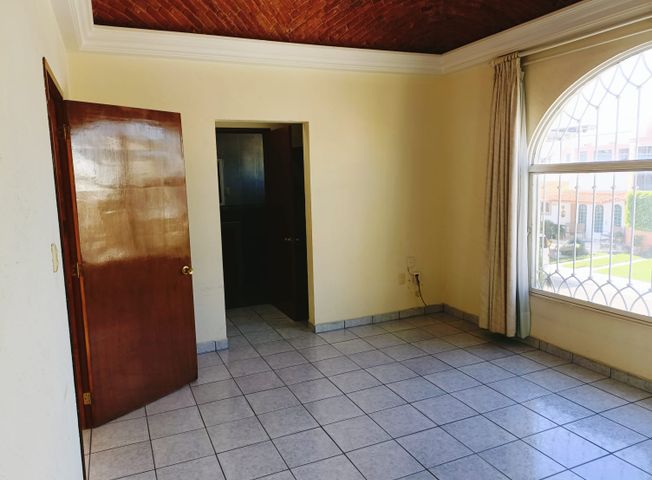 Casa en Renta amplia en privada Tejeda Corregidora Queretaro6