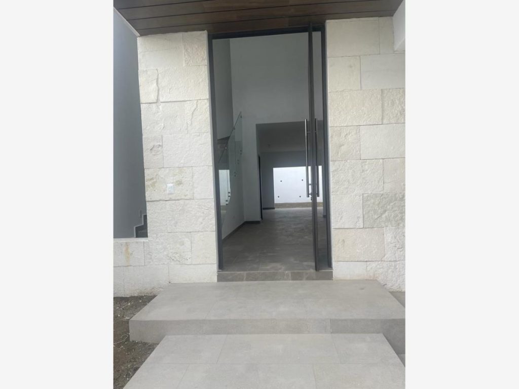 Casa en Renta en Bosques de las Misiones Sector Reserva Santiago Nuevo Leon (11)