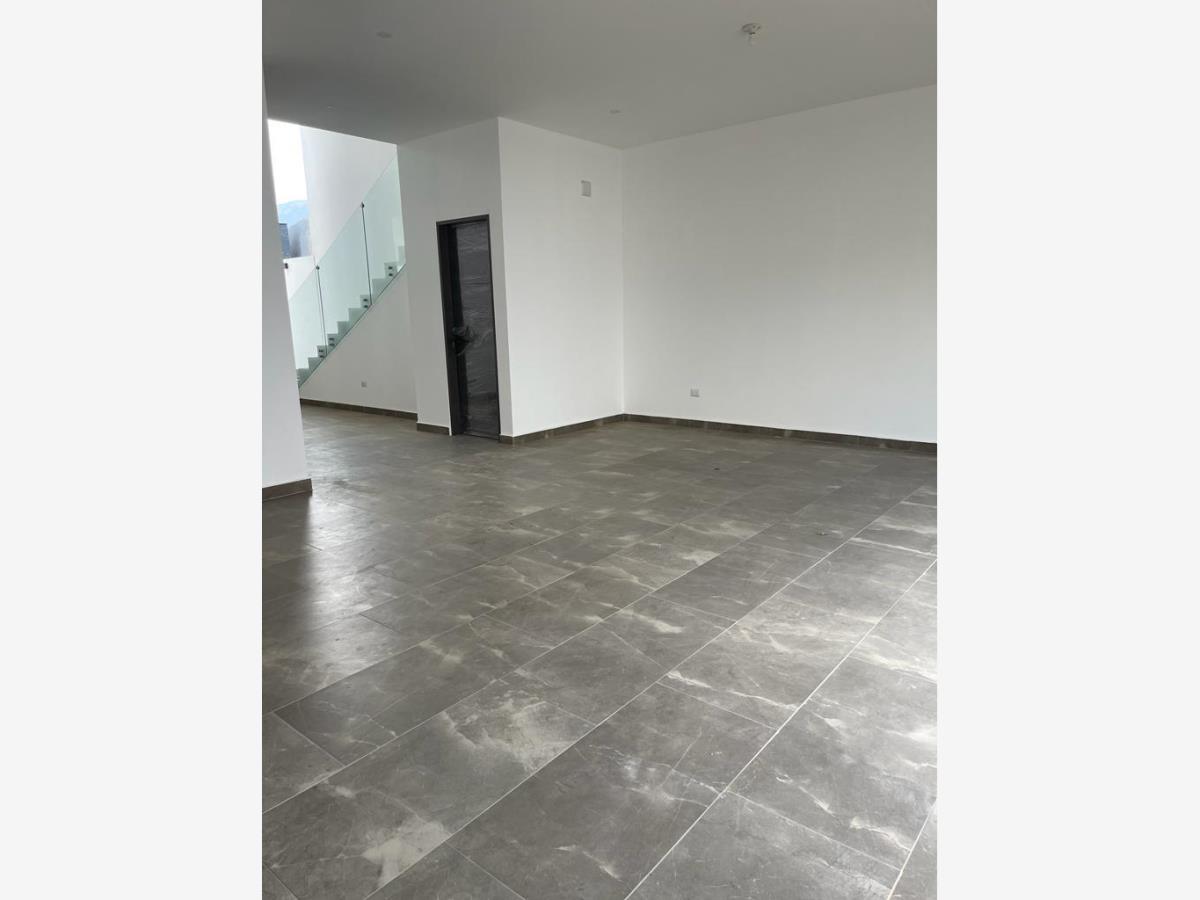Casa en Renta en Bosques de las Misiones Sector Reserva Santiago Nuevo Leon (3)