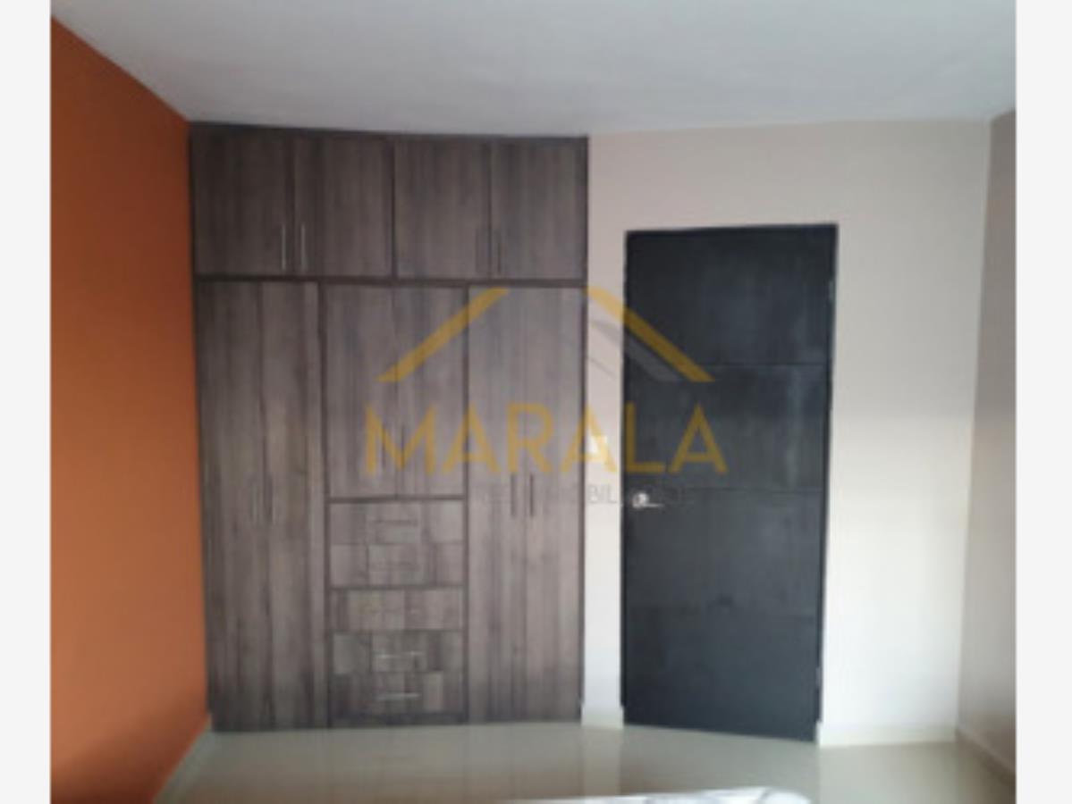 Casa en Renta en Cerradas de Santa Rosa Apodaca Nuevo Leon (11)