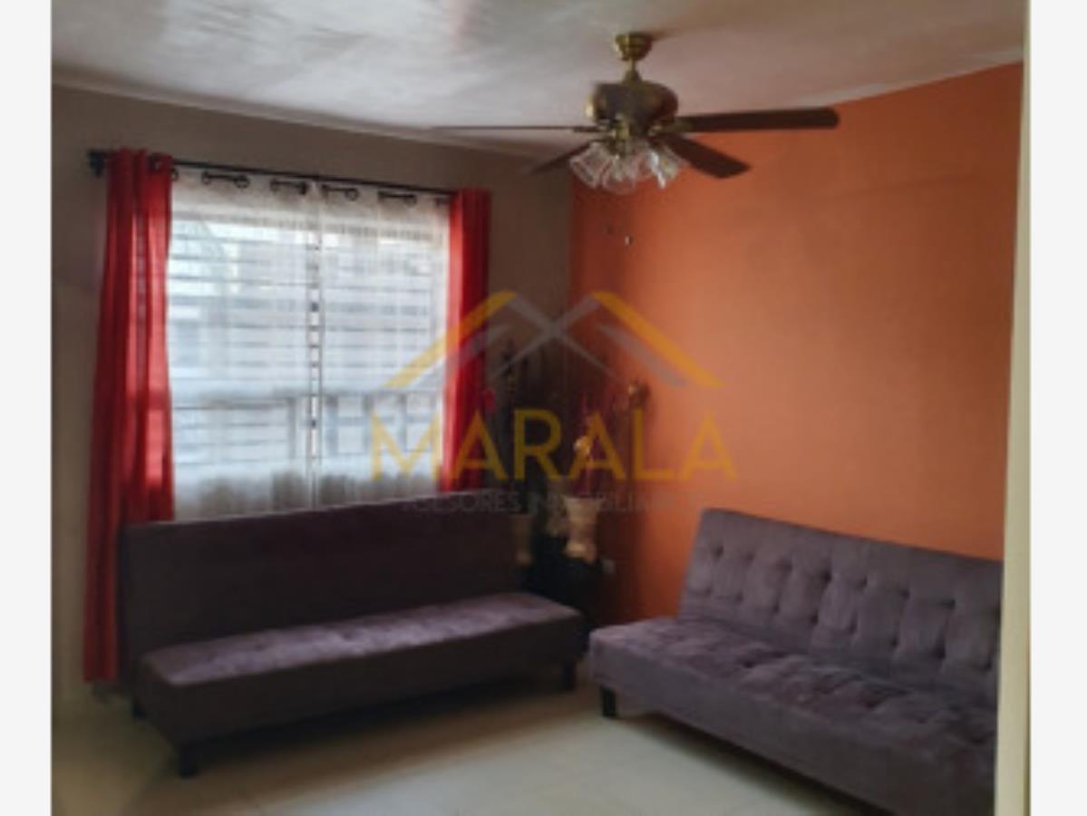 Casa en Renta en Cerradas de Santa Rosa Apodaca Nuevo Leon (3)