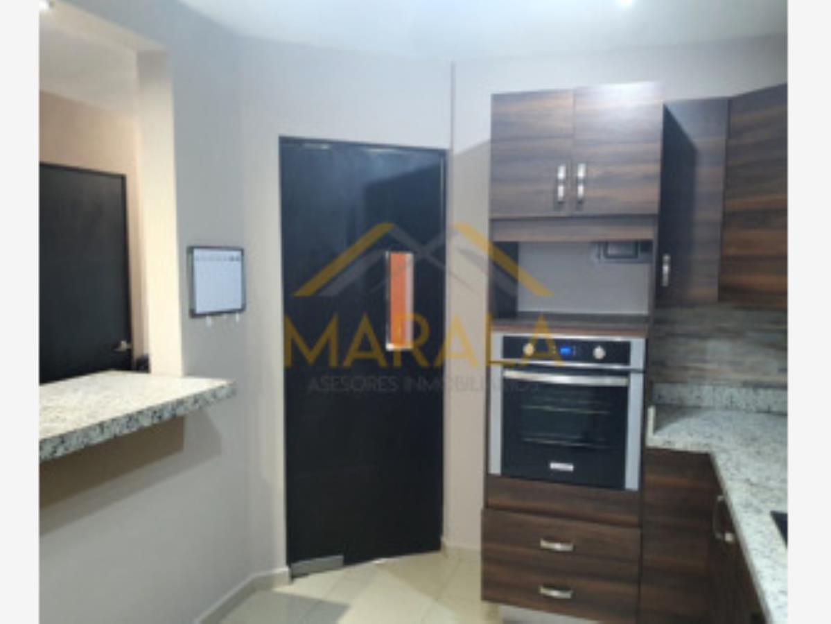 Casa en Renta en Cerradas de Santa Rosa Apodaca Nuevo Leon (6)