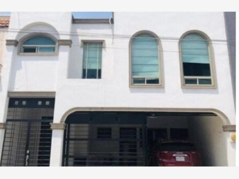 Casa en Renta en Cumbres Elite Sector la Hacienda Monterrey Nuevo Leon